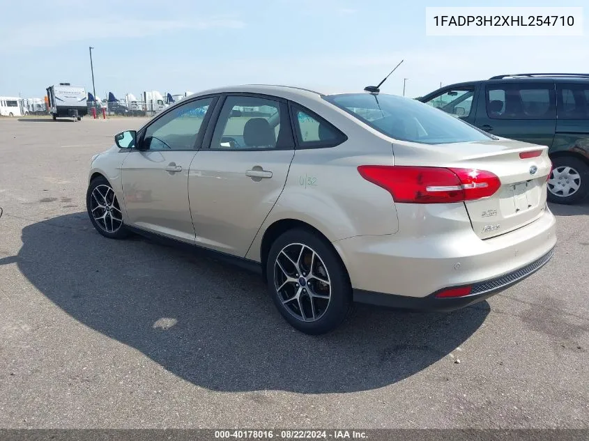 1FADP3H2XHL254710 2017 Ford Focus Sel