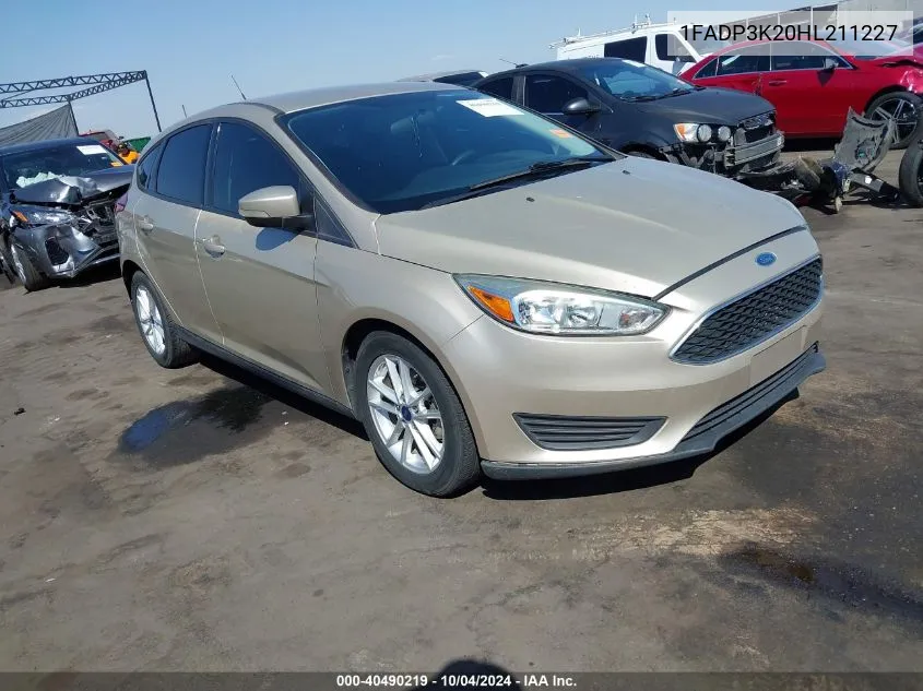 2017 Ford Focus Se VIN: 1FADP3K20HL211227 Lot: 40490219