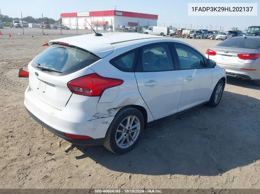 2017 Ford Focus Se VIN: 1FADP3K29HL202137 Lot: 40604165