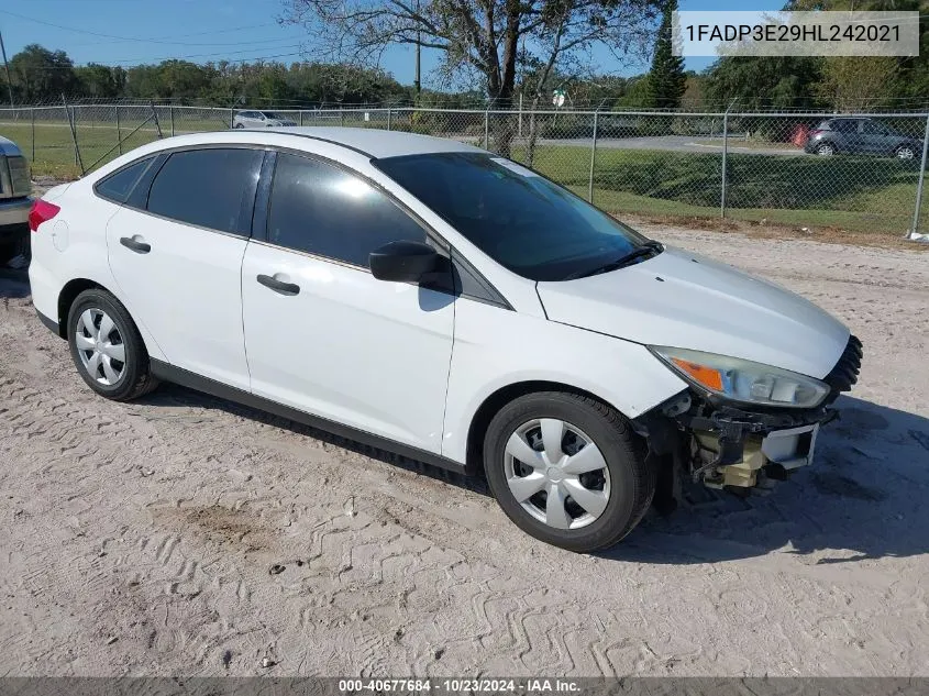 2017 Ford Focus S VIN: 1FADP3E29HL242021 Lot: 40677684