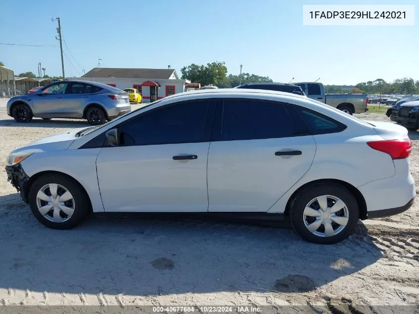 2017 Ford Focus S VIN: 1FADP3E29HL242021 Lot: 40677684