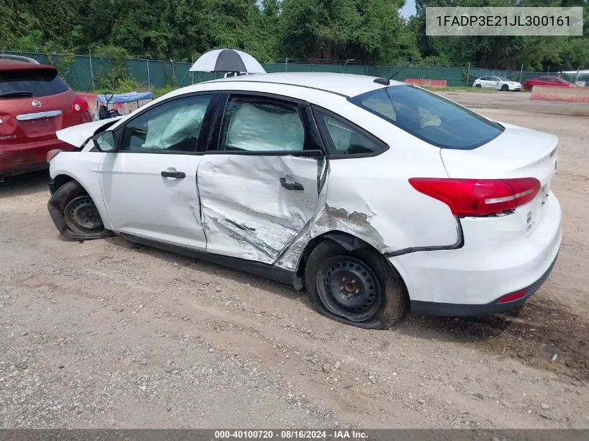 2018 Ford Focus S VIN: 1FADP3E21JL300161 Lot: 40100720