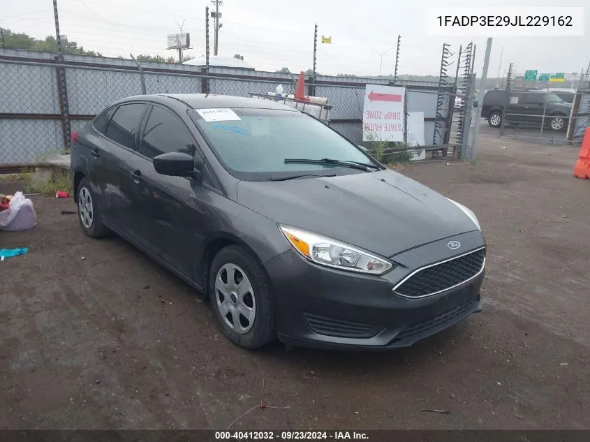 2018 Ford Focus S VIN: 1FADP3E29JL229162 Lot: 40412032