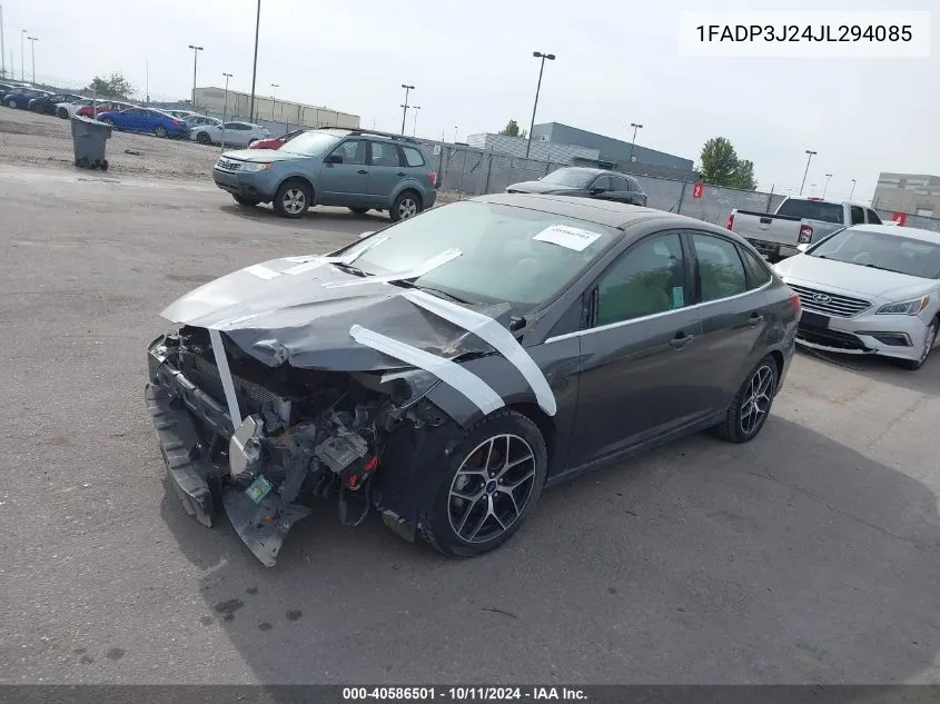 1FADP3J24JL294085 2018 Ford Focus Titanium