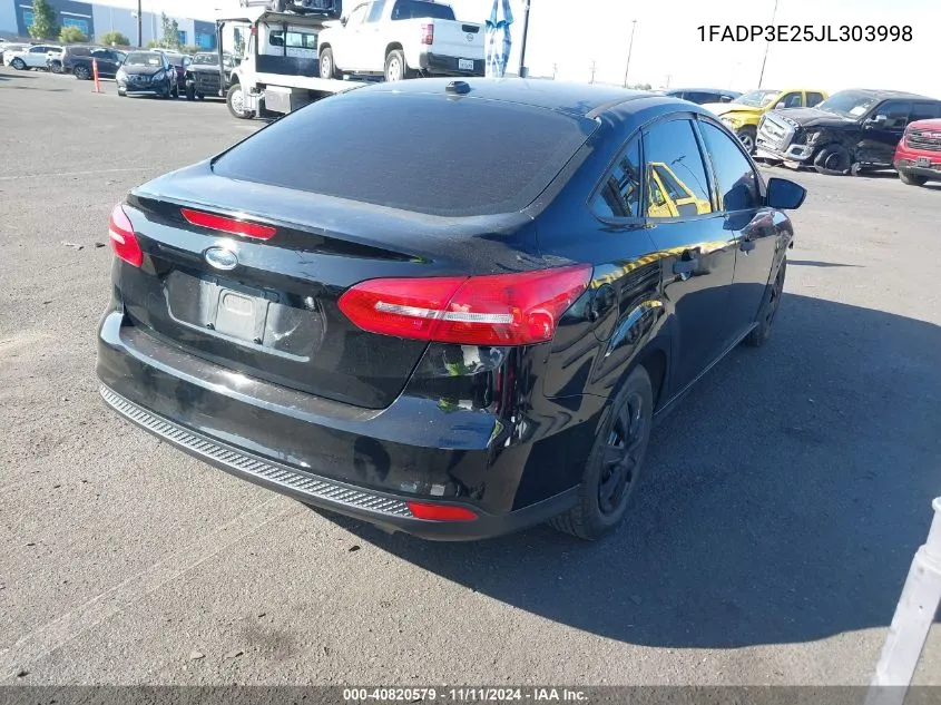 2018 Ford Focus S VIN: 1FADP3E25JL303998 Lot: 40820579