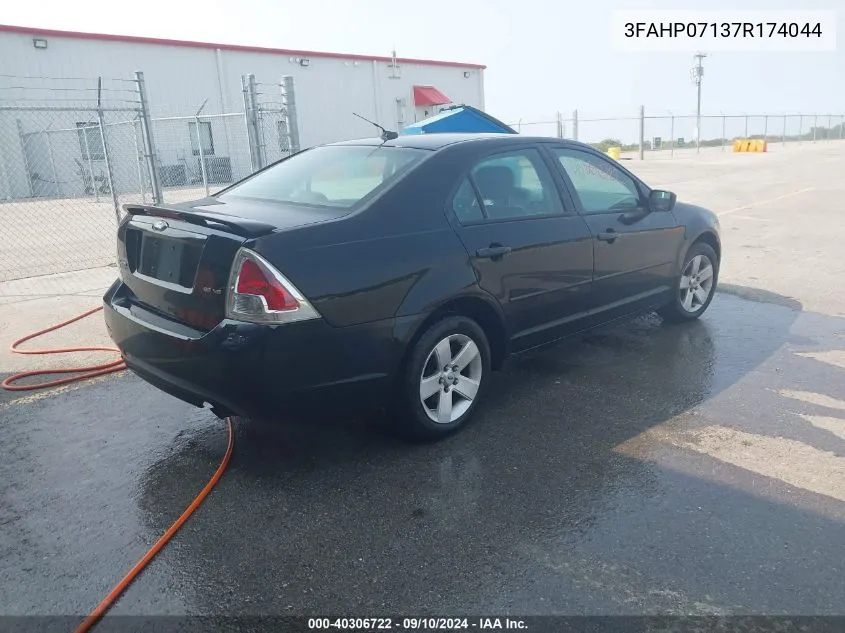 2007 Ford Fusion Se VIN: 3FAHP07137R174044 Lot: 40306722