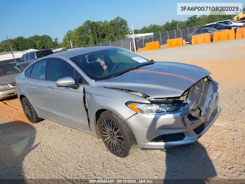 2016 Ford Fusion S VIN: 3FA6P0G71GR202029 Lot: 40042100