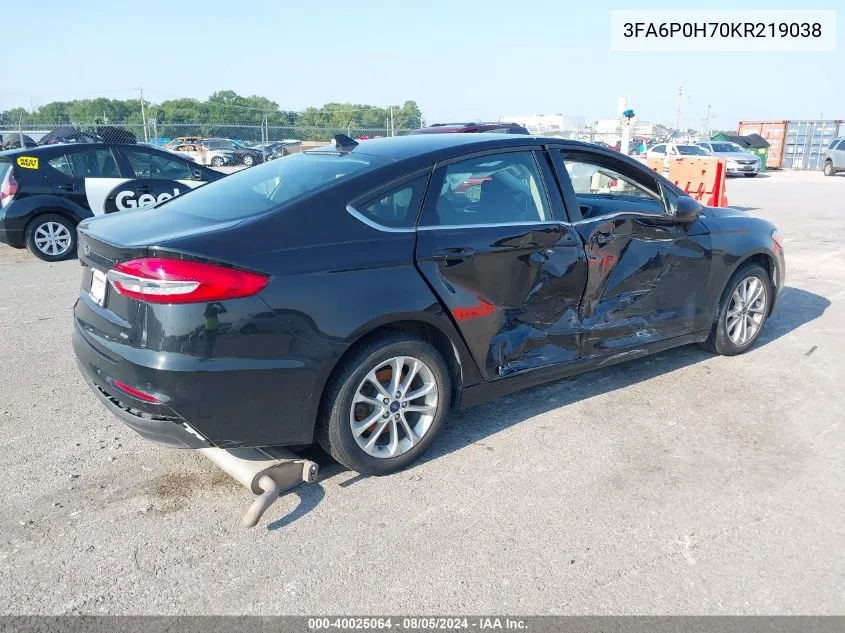 3FA6P0H70KR219038 2019 Ford Fusion Se