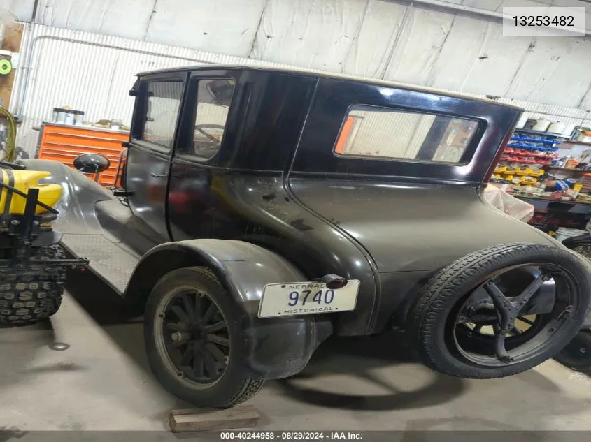 1926 Ford Model T VIN: 13253482 Lot: 40244958