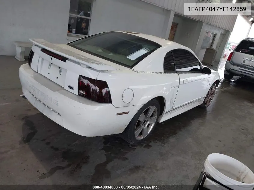 2000 Ford Mustang VIN: 1FAFP4047YF142859 Lot: 40034003