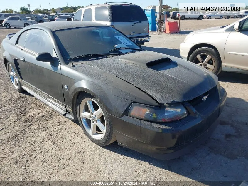 2000 Ford Mustang VIN: 1FAFP4043YF280088 Lot: 40652651