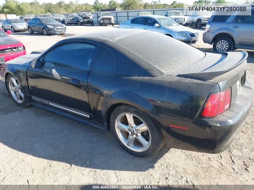 2000 Ford Mustang VIN: 1FAFP4043YF280088 Lot: 40652651