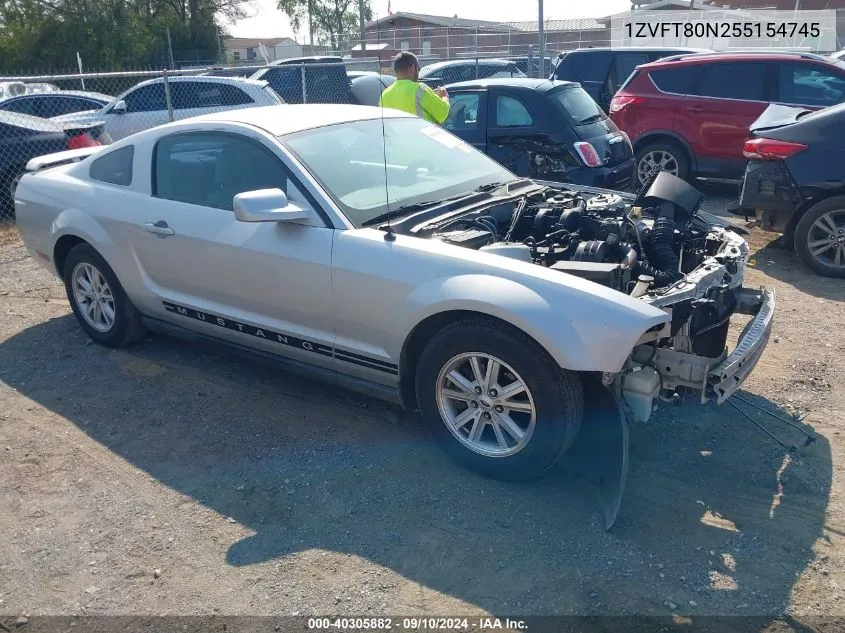 2005 Ford Mustang V6 Deluxe/V6 Premium VIN: 1ZVFT80N255154745 Lot: 40305882