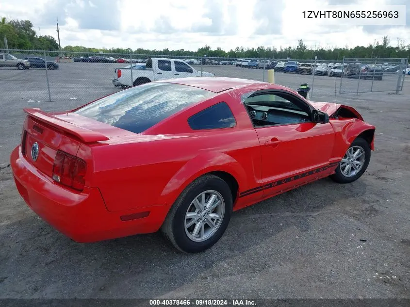 2005 Ford Mustang VIN: 1ZVHT80N655256963 Lot: 40378466