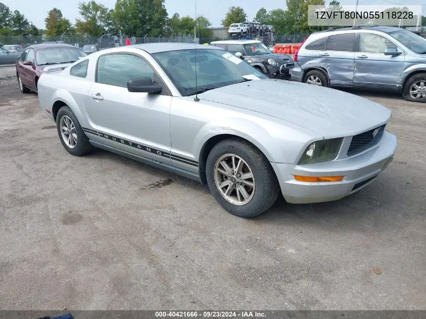 2005 Ford Mustang V6 Deluxe/V6 Premium VIN: 1ZVFT80N055118228 Lot: 40421666