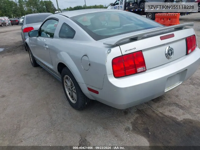 2005 Ford Mustang V6 Deluxe/V6 Premium VIN: 1ZVFT80N055118228 Lot: 40421666