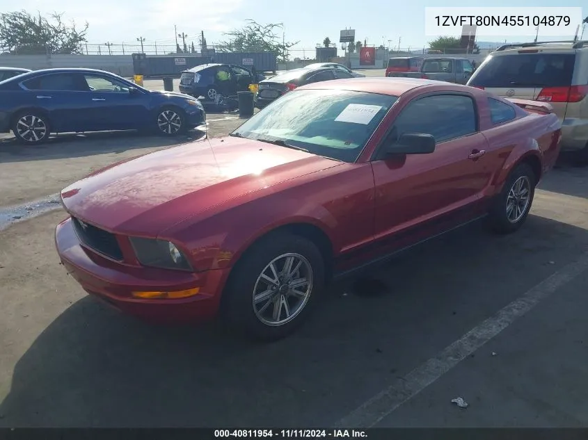 2005 Ford Mustang V6 Deluxe/V6 Premium VIN: 1ZVFT80N455104879 Lot: 40811954