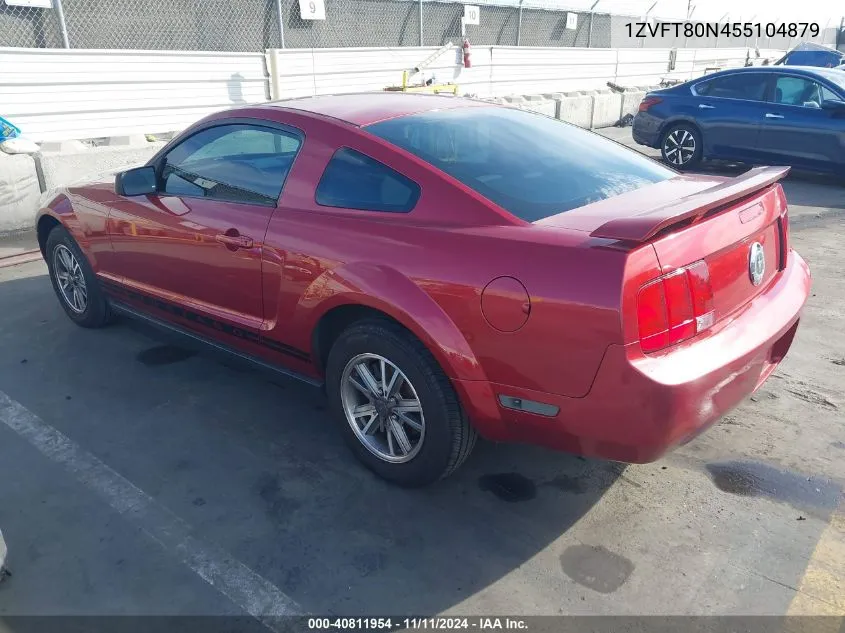 2005 Ford Mustang V6 Deluxe/V6 Premium VIN: 1ZVFT80N455104879 Lot: 40811954