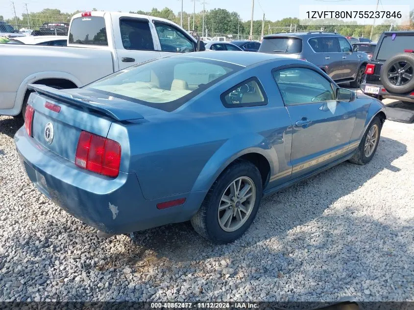 2005 Ford Mustang V6 Deluxe/V6 Premium VIN: 1ZVFT80N755237846 Lot: 40852477