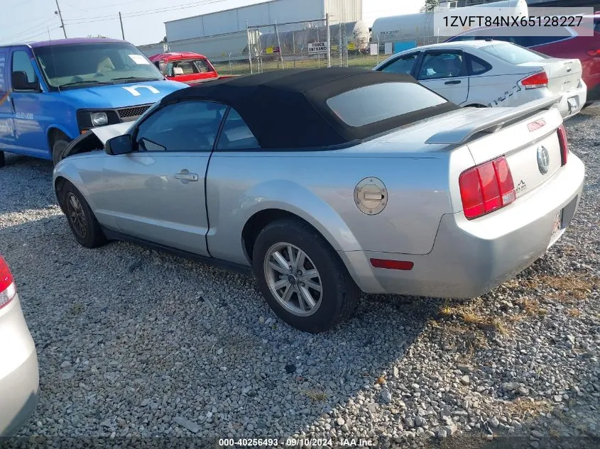 2006 Ford Mustang VIN: 1ZVFT84NX65128227 Lot: 40256493