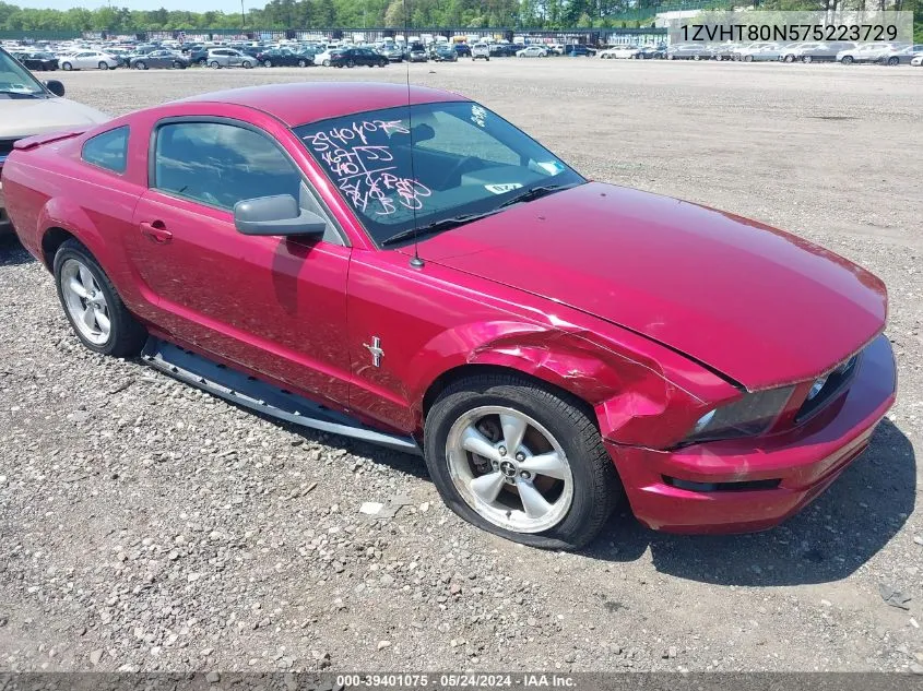 2007 Ford Mustang V6 Deluxe/V6 Premium VIN: 1ZVHT80N575223729 Lot: 39401075