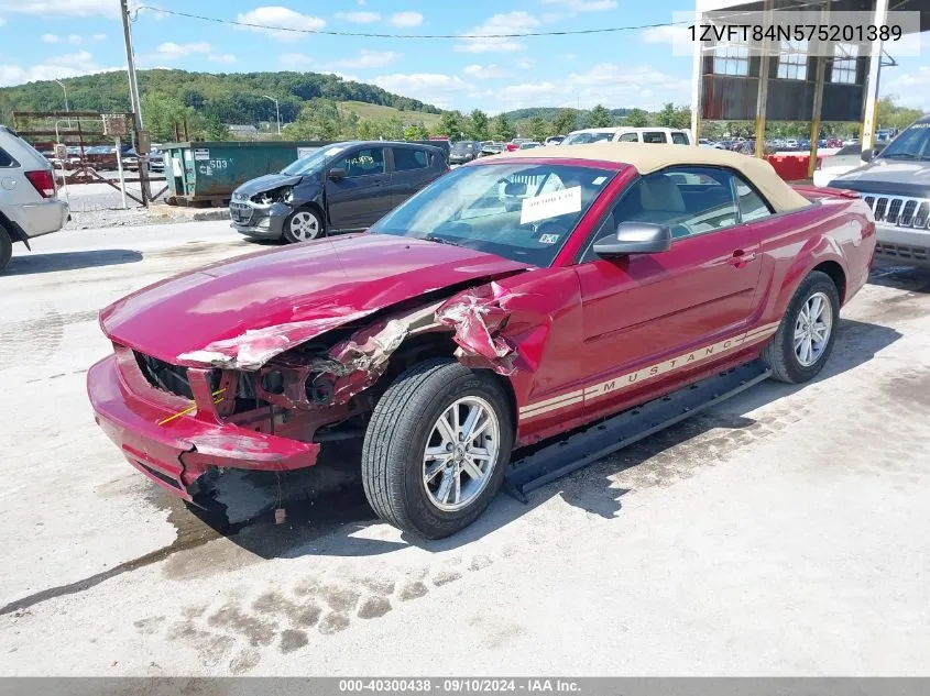 2007 Ford Mustang V6 Deluxe/V6 Premium VIN: 1ZVFT84N575201389 Lot: 40300438