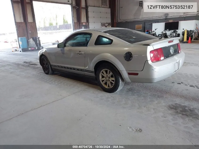 2007 Ford Mustang V6 Deluxe/V6 Premium VIN: 1ZVFT80N575352187 Lot: 40704726