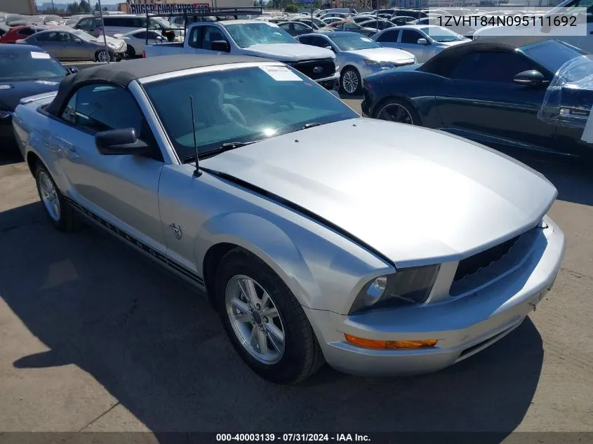 2009 Ford Mustang V6/V6 Premium VIN: 1ZVHT84N095111692 Lot: 40003139