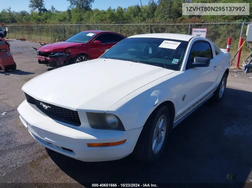 2009 Ford Mustang V6/V6 Premium VIN: 1ZVHT80N295137992 Lot: 40651666