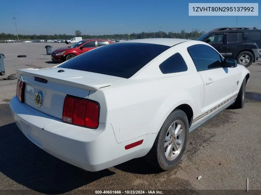 2009 Ford Mustang V6/V6 Premium VIN: 1ZVHT80N295137992 Lot: 40651666