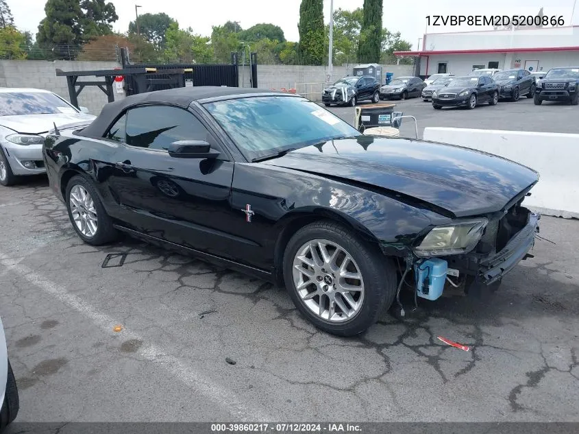 2013 Ford Mustang V6 Premium VIN: 1ZVBP8EM2D5200866 Lot: 39860217