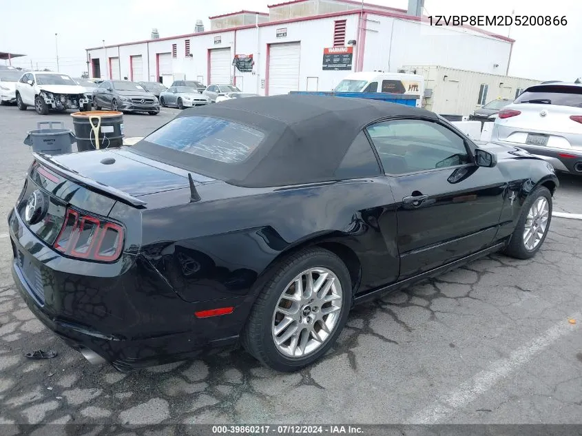 2013 Ford Mustang V6 Premium VIN: 1ZVBP8EM2D5200866 Lot: 39860217