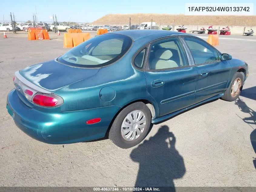 1998 Ford Taurus Lx/Se VIN: 1FAFP52U4WG133742 Lot: 40637246