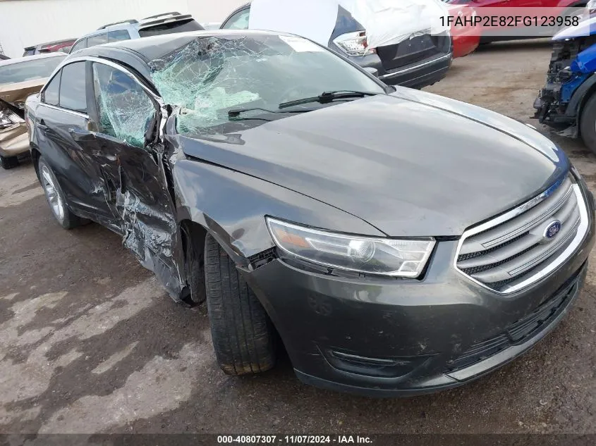 2015 Ford Taurus Sel VIN: 1FAHP2E82FG123958 Lot: 40807307