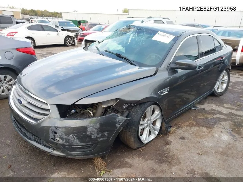 2015 Ford Taurus Sel VIN: 1FAHP2E82FG123958 Lot: 40807307