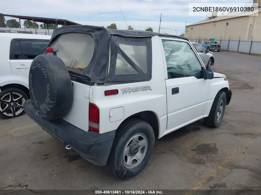 1997 Geo Tracker Softtop VIN: 2CNBE1860V6910380 Lot: 40613461