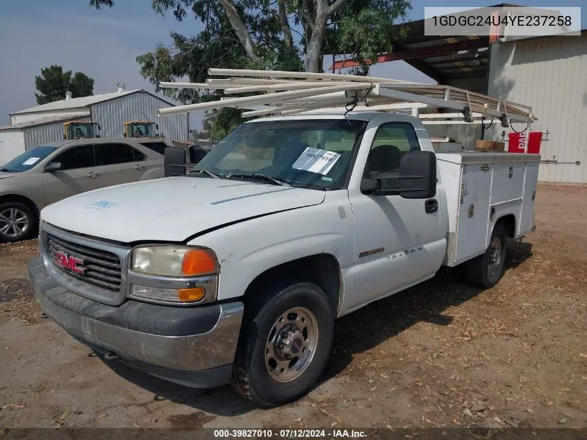 2000 GMC Sierra 2500 Chassis Sl VIN: 1GDGC24U4YE237258 Lot: 39827010