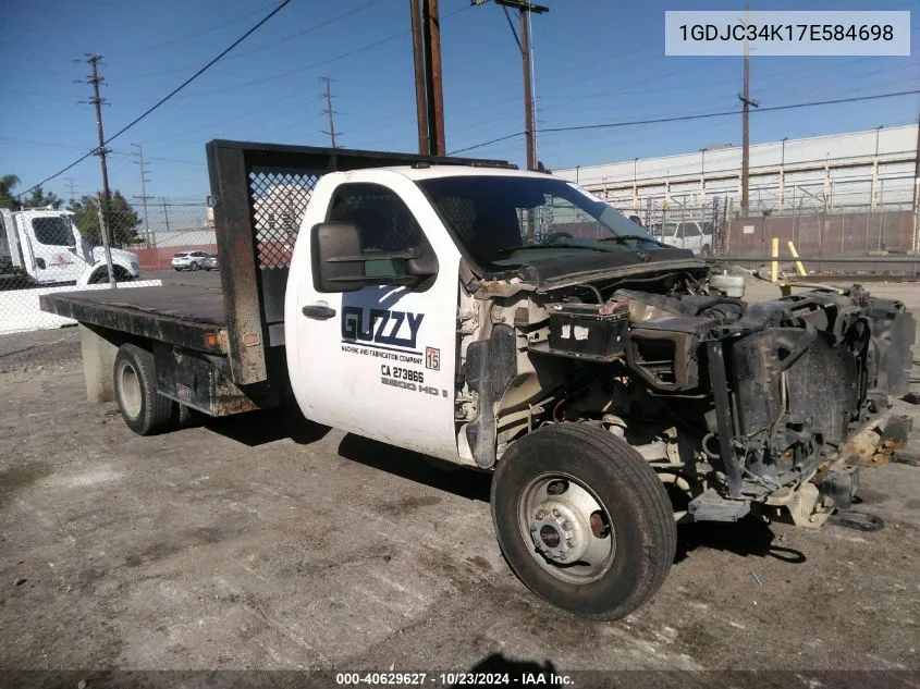 2007 GMC Sierra 3500 Chassis Work Truck VIN: 1GDJC34K17E584698 Lot: 40629627