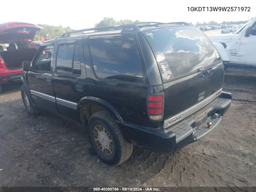 1998 GMC Jimmy Sle VIN: 1GKDT13W9W2571972 Lot: 40380766