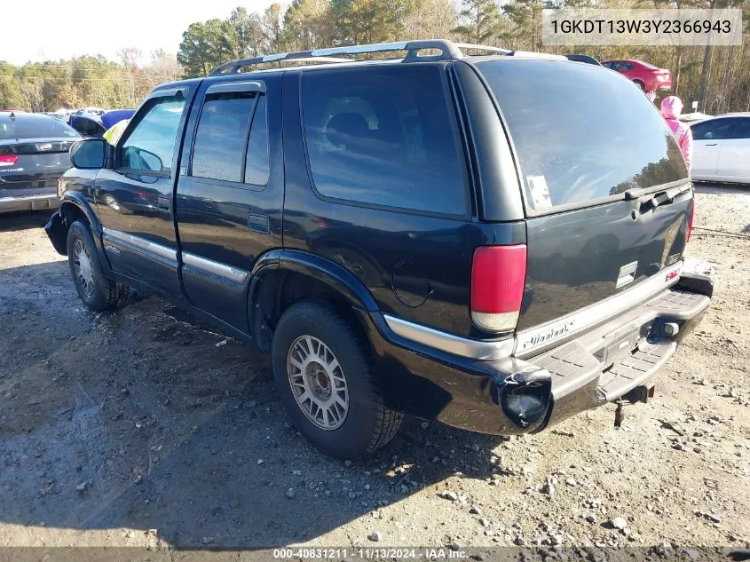 2000 GMC Jimmy Sle VIN: 1GKDT13W3Y2366943 Lot: 40831211