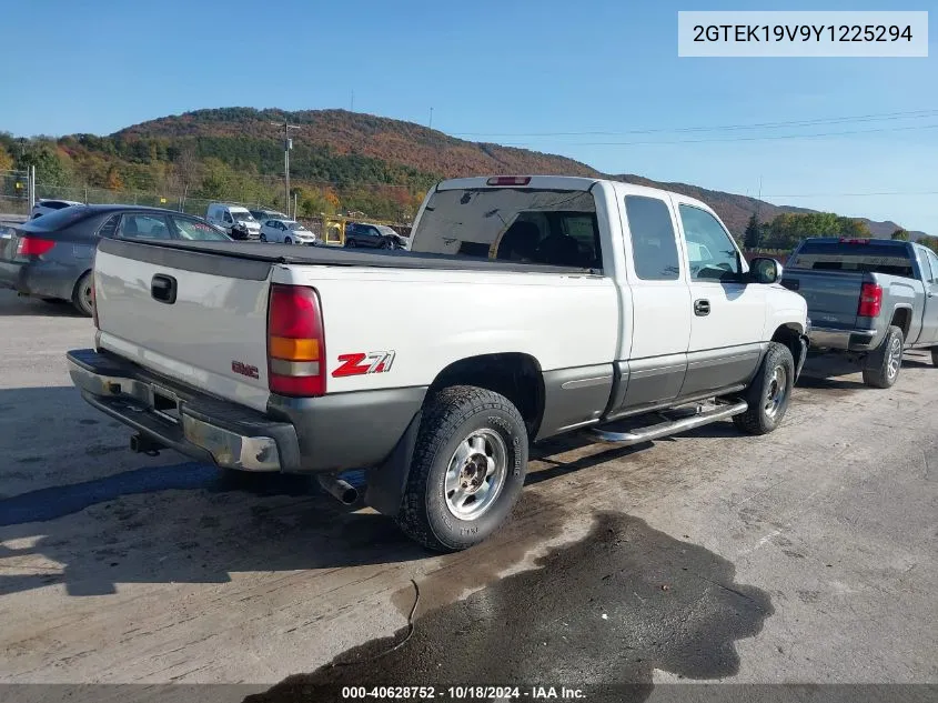 2000 GMC Sierra 1500 Sle VIN: 2GTEK19V9Y1225294 Lot: 40628752