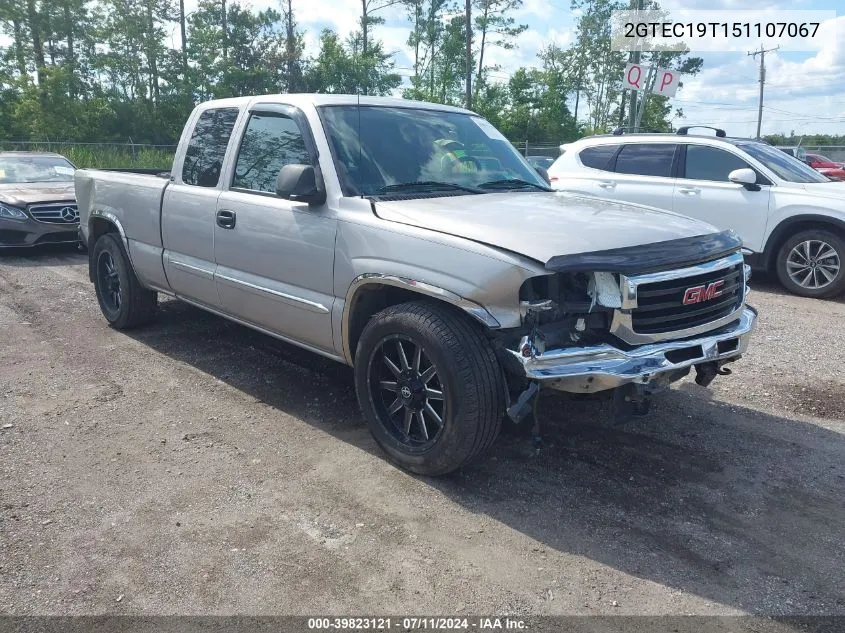 2005 GMC Sierra 1500 Sle VIN: 2GTEC19T151107067 Lot: 39823121