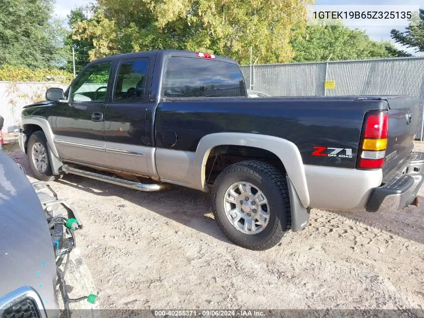 2005 GMC Sierra 1500 Slt VIN: 1GTEK19B65Z325135 Lot: 40255371