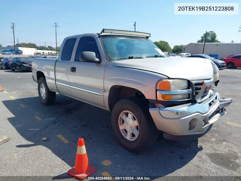 2005 GMC Sierra 1500 Sle VIN: 2GTEK19B251223808 Lot: 40284083