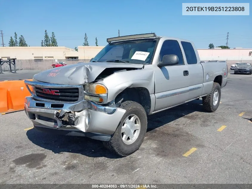 2005 GMC Sierra 1500 Sle VIN: 2GTEK19B251223808 Lot: 40284083