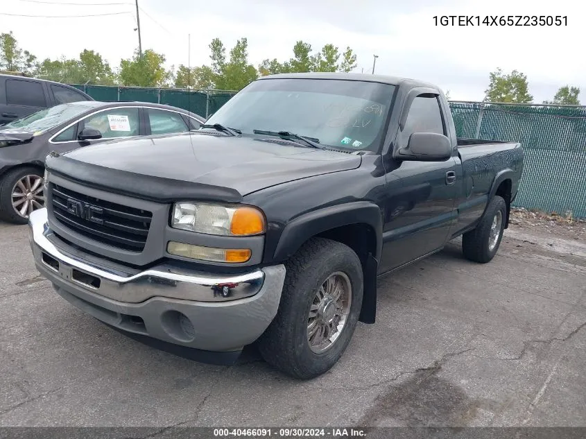 2005 GMC Sierra 1500 Work Truck VIN: 1GTEK14X65Z235051 Lot: 40466091