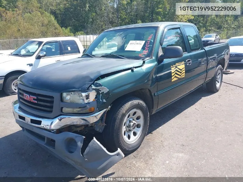 2005 GMC New Sierra C1500 VIN: 1GTEC19V95Z229006 Lot: 40523816