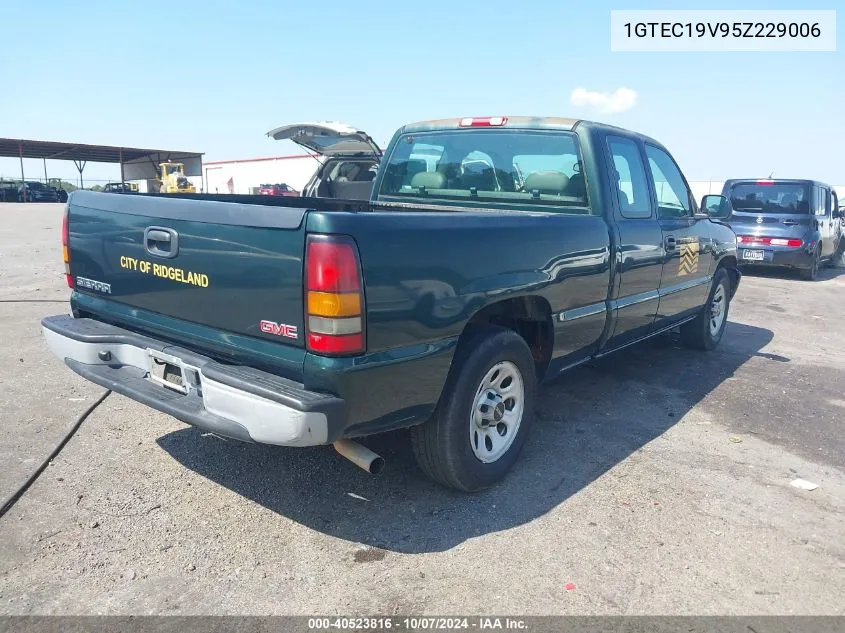 2005 GMC New Sierra C1500 VIN: 1GTEC19V95Z229006 Lot: 40523816