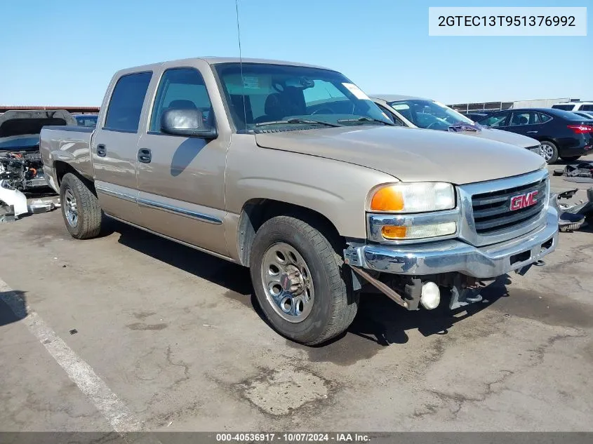 2005 GMC Sierra 1500 Sle VIN: 2GTEC13T951376992 Lot: 40536917