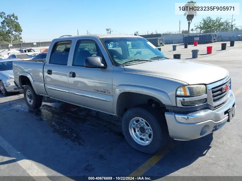 2005 GMC Sierra 2500Hd Slt VIN: 1GTHC23235F905971 Lot: 40676889